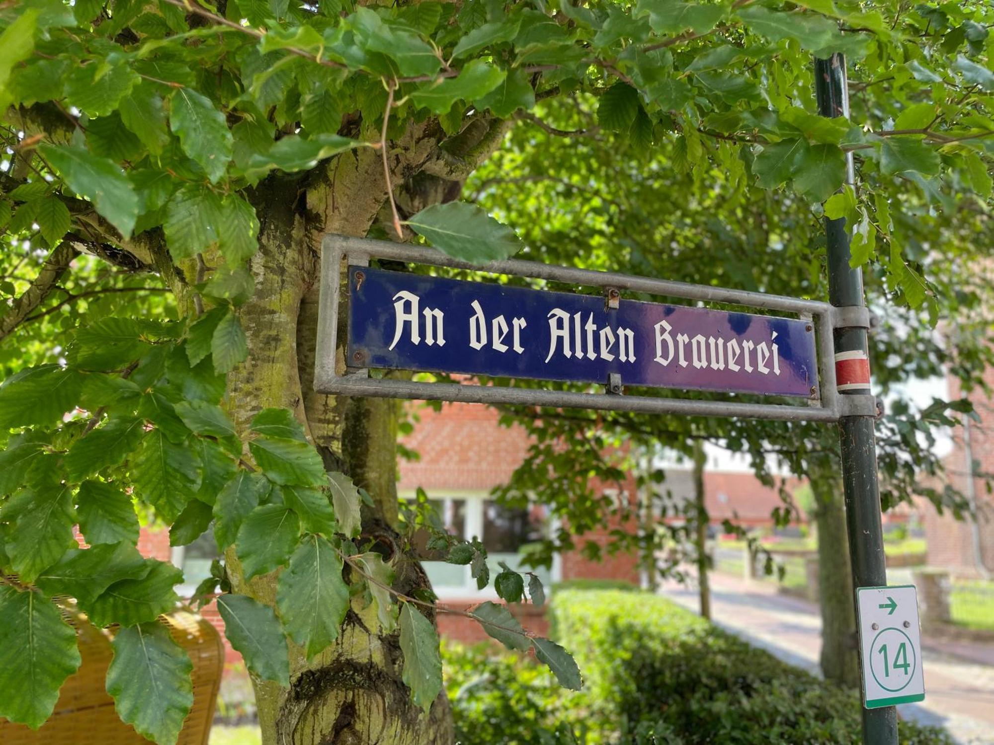 Heel Wat Besuenners Apartamento Krummhörn Exterior foto